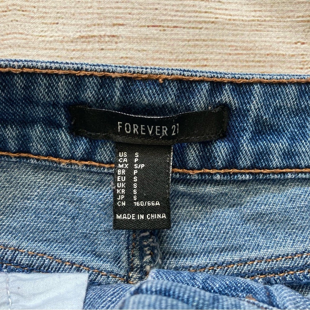 Forever 21 Buttoned Denim Mini Skirt Women’s Size Small Blue - Picture 4 of 6